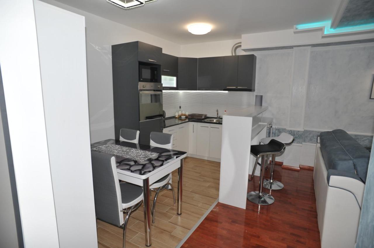 Twins Apartments Čačak Esterno foto